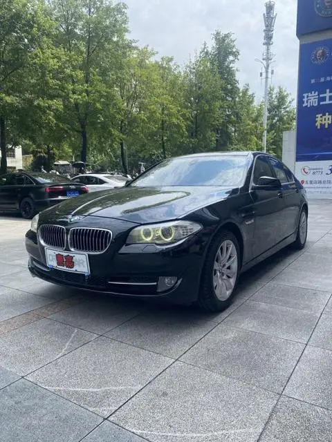 BMW 5 Series 2011