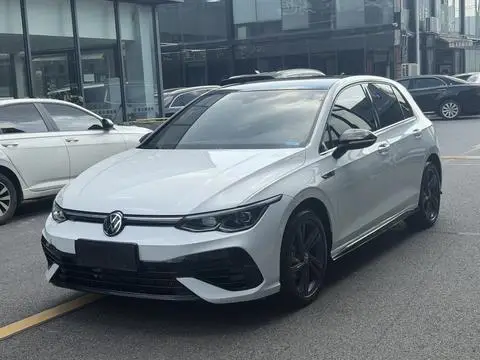 Volkswagen Golf 2021