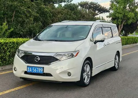 Nissan 贵士 2015