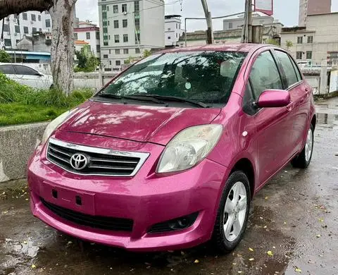 Toyota 雅力士 2011