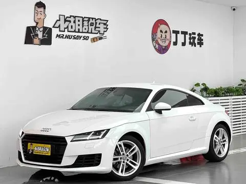 Audi TT 2015 — фото 1