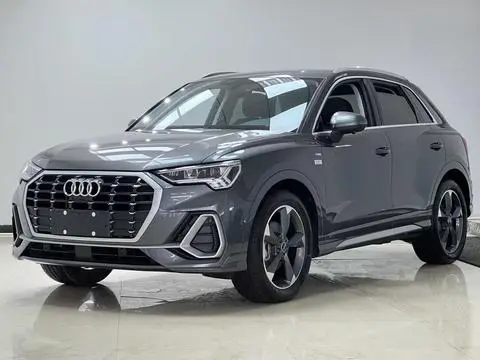 Audi Q3 2023 — фото 1