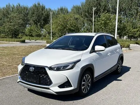 Toyota YARIS L 2022