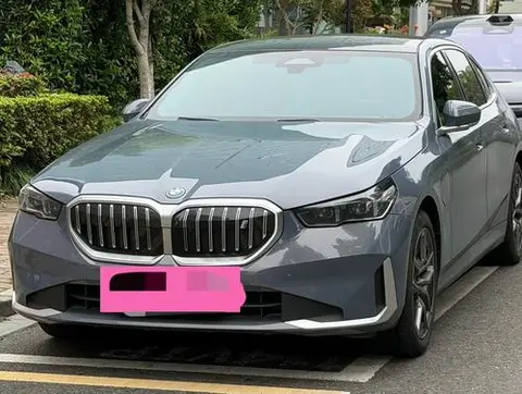 BMW i5 2024