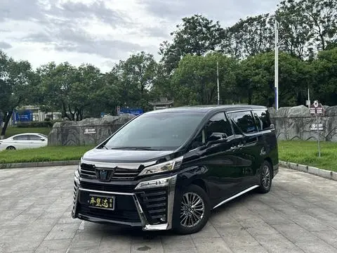 Toyota Alphard 2023