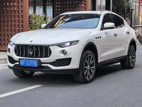 Maserati Levante 2016 — фото 1