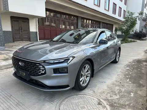 Ford 蒙迪欧 2022 — фото 1