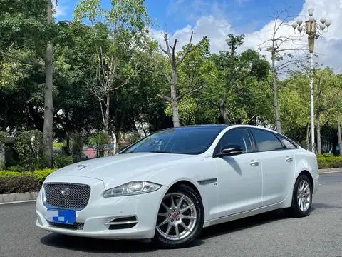 Jaguar XJ 2013