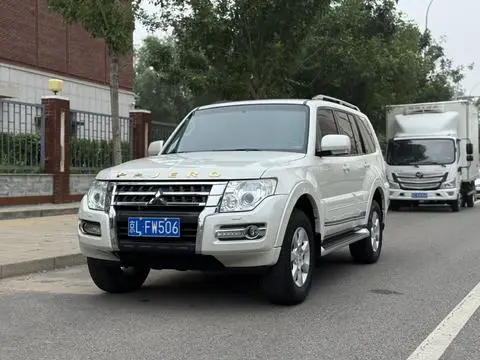 Mitsubishi 帕杰罗 2019