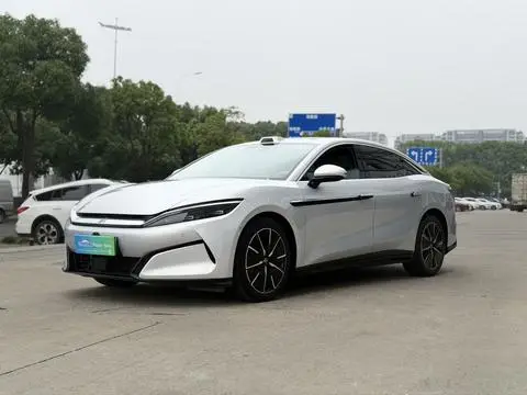 BYD Han L DM 2025