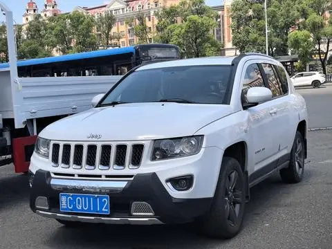 Jeep 指南者 2014