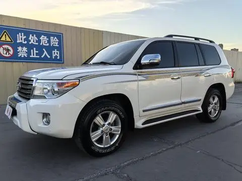 Toyota 兰德酷路泽 2012
