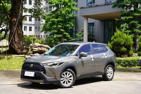 Toyota Corolla锐放 2022