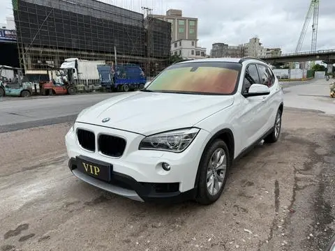 BMW X1 2012 — фото 1