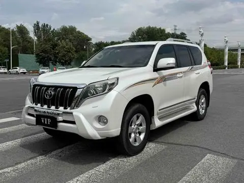 Toyota Prado 2014 — фото 1