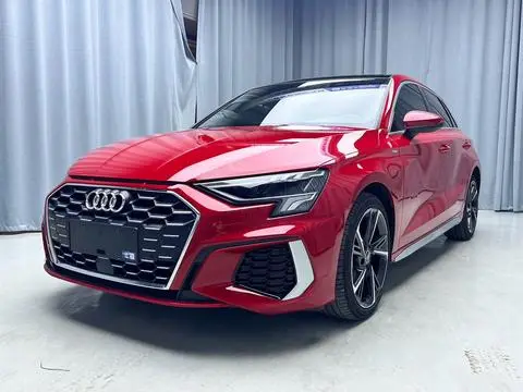 Audi A3 2022 — фото 1