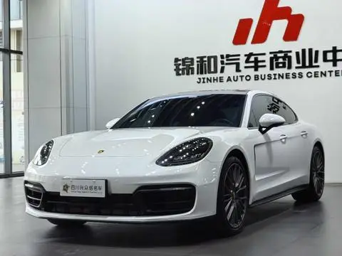 Porsche Panamera 2023