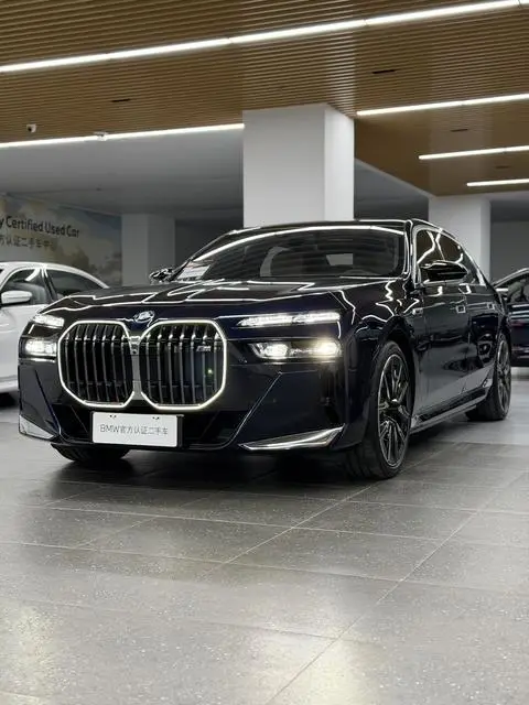 BMW 7 Series PHEV 2023