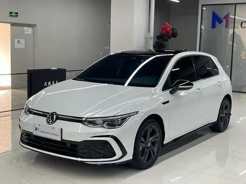 Volkswagen Golf 2021