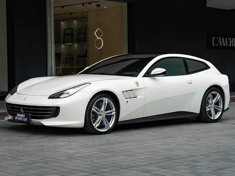 Ferrari GTC4Lusso 2016