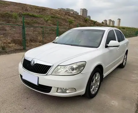 Skoda 明锐 2015 — фото 1