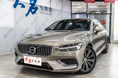 Volvo S60 2021 — фото 1
