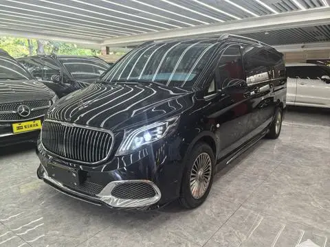 Mercedes-Benz 威霆 2023