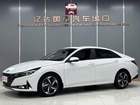Hyundai Elantra 2022