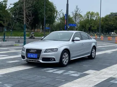 Audi A4L 2012