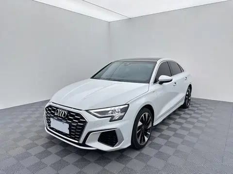 Audi A3 2023 — фото 1