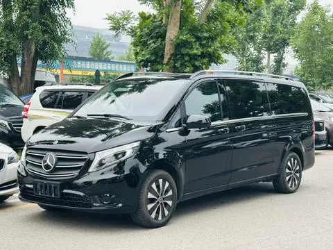 Mercedes-Benz 威霆 2023