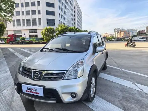 Nissan 骊威 2010