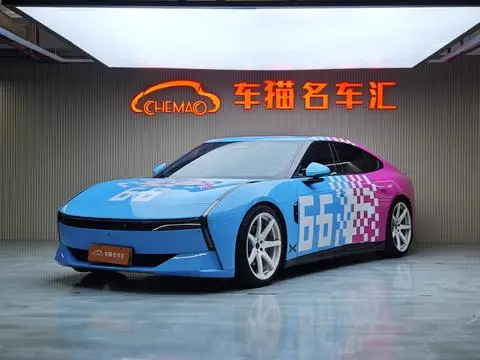 XPeng 小鹏P7 2025