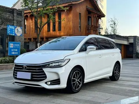 BYD Song MAX 2017