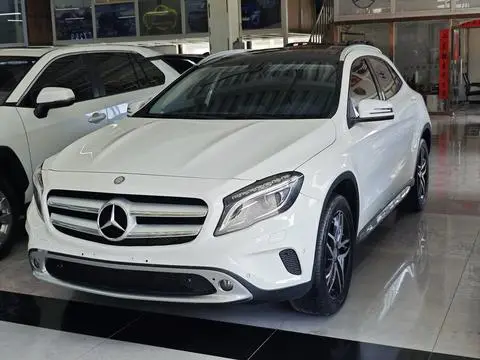 Mercedes-Benz GLA 2015