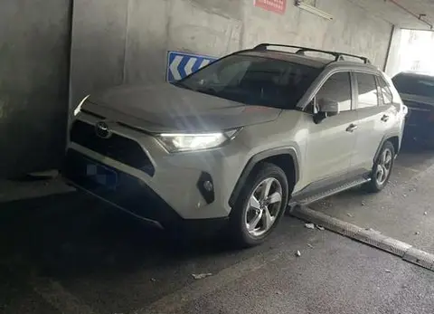 Toyota RAV4 2021