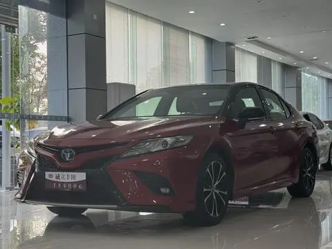 Toyota Camry 2019