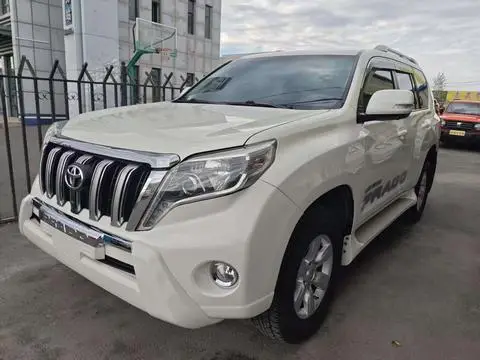 Toyota Prado 2017 — фото 1