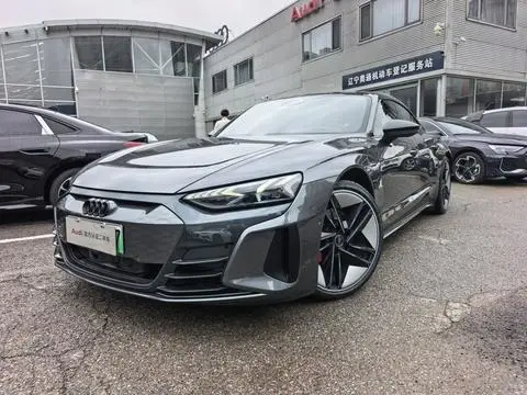 Audi e-tron GT 2023 — фото 1
