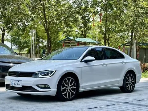 Volkswagen Lamando 2015