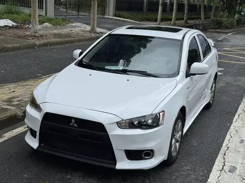 Mitsubishi 翼神 2013