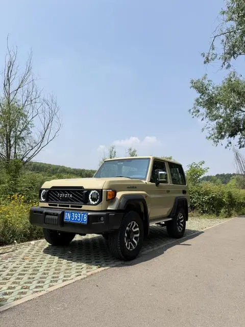 Toyota 兰德酷路泽70 Series 2025