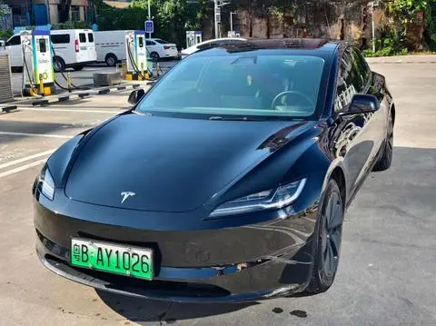 Tesla Model 3 2023