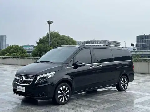 Mercedes-Benz 威霆 2023