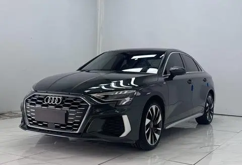 Audi A3 2023 — фото 1