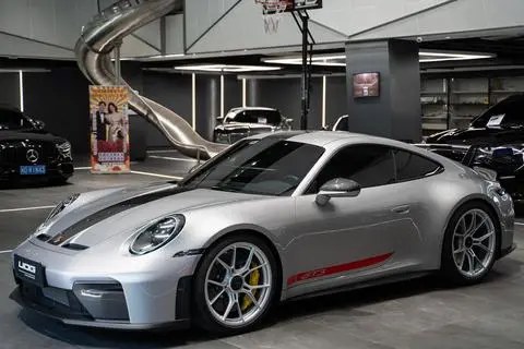 Porsche 911 2025