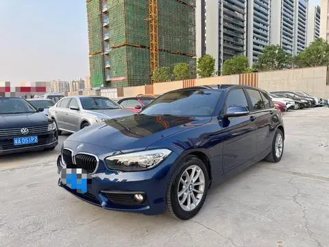BMW 1 Series 2018 — фото 1