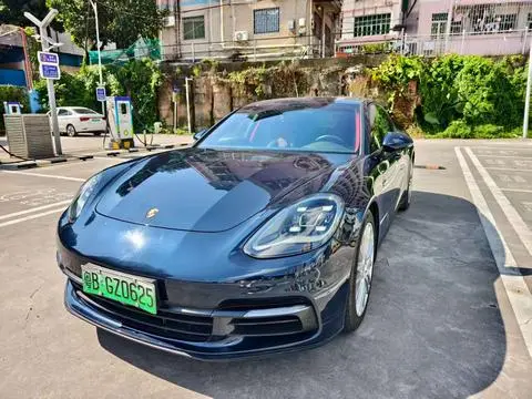 Porsche Panamera E-Hybrid 2018