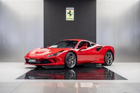 Ferrari F8 2019