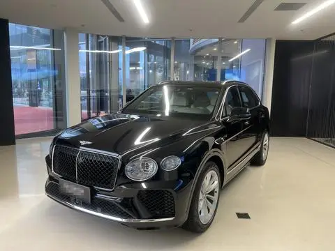 Bentley 添越 2024